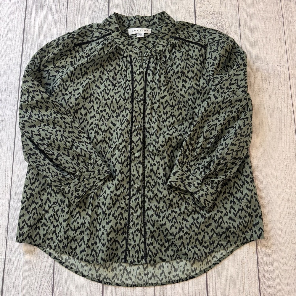 Amour Vert Animal Print 100% Cotton Button Front Blouse Green Black Size M